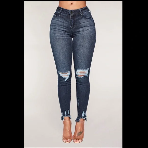 NWOT Fashion Nova Skinny Jeans - Picture 1 of 7